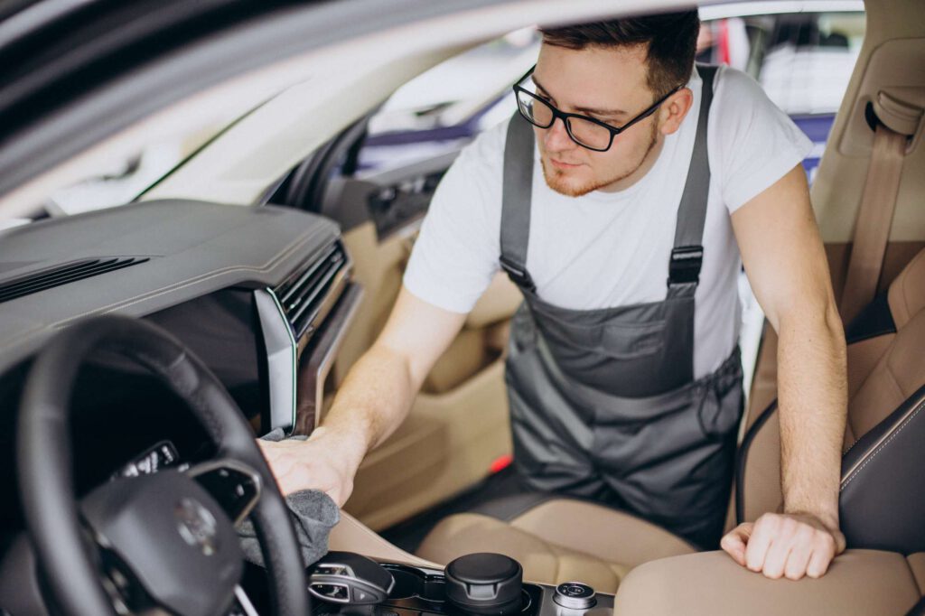 auto innenreinigung und aufbereitung