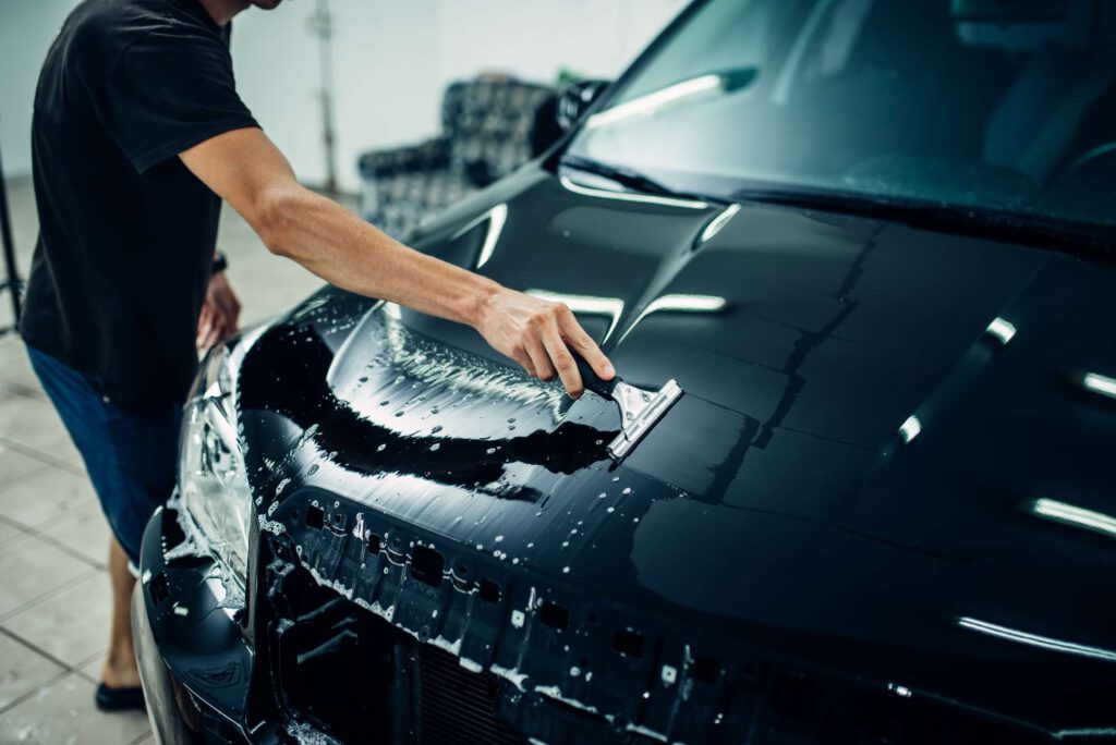 Autoaufbereitung Motorhaube trocknen